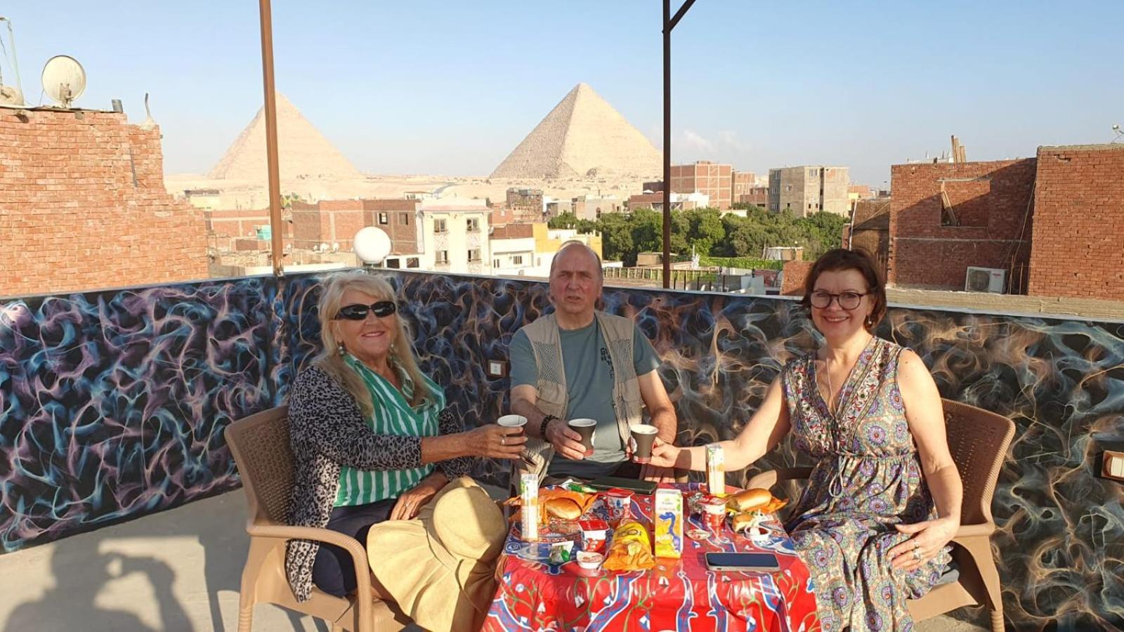 Horus Pyramids Inn Kafrat al Jabal Exterior photo